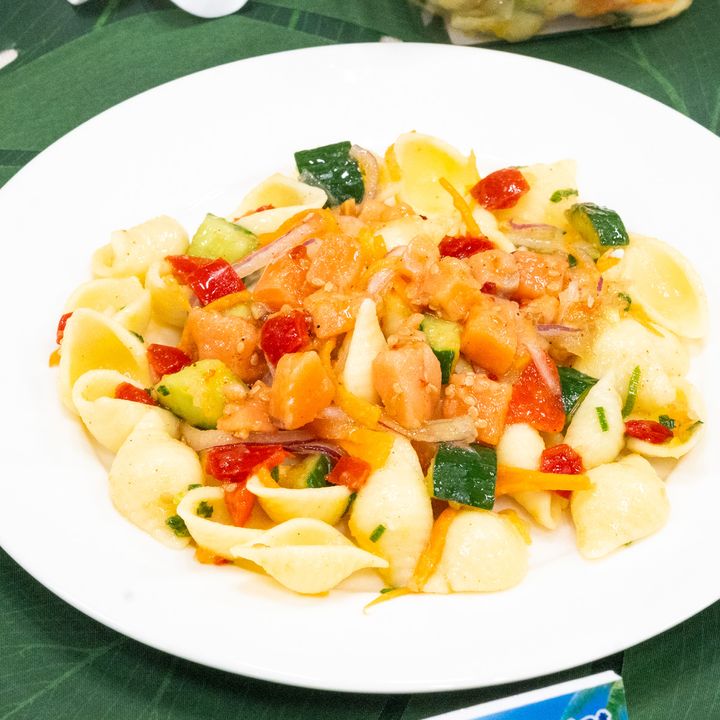 サーモンポキ 彩り野菜＆パスタ02