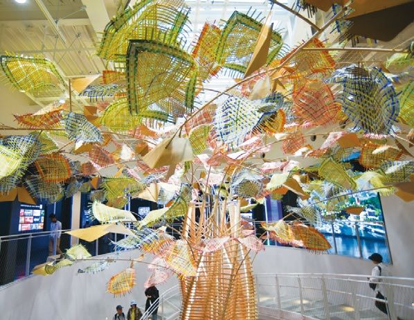 マレーシアの文化遺産と持続可能性への取り組みを象徴する「調和の樹」。