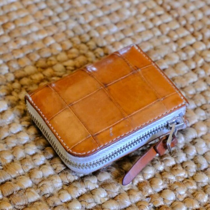 日本製のヌメ革財布