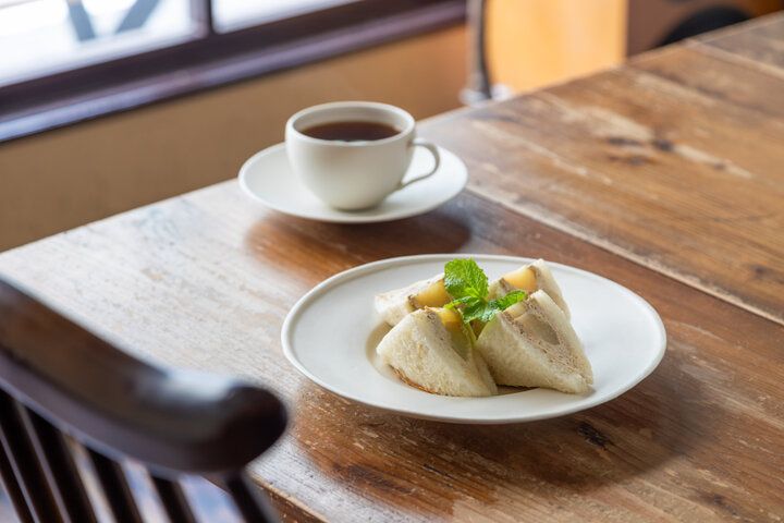 8月上旬まで桃尽くし！夏季はかき氷が登場する大阪・天満橋の「Nova 珈琲と焼菓子」