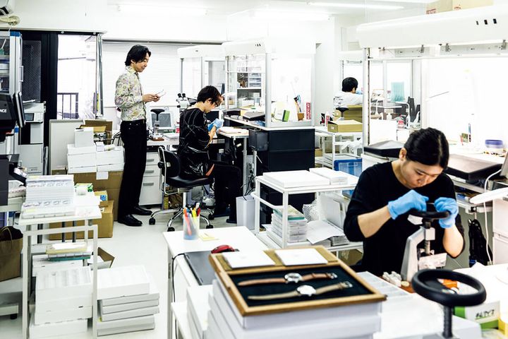 〈東京時計精密〉の工房