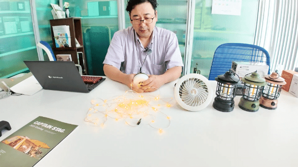 【危険な毒虫に注意！】“蚊以外”にも効く最強虫よけスプレー使い分け術を紹介！