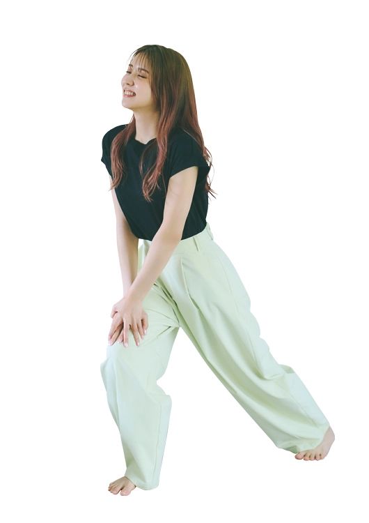 Tシャツがしゃれる楽ちん通勤コーデ