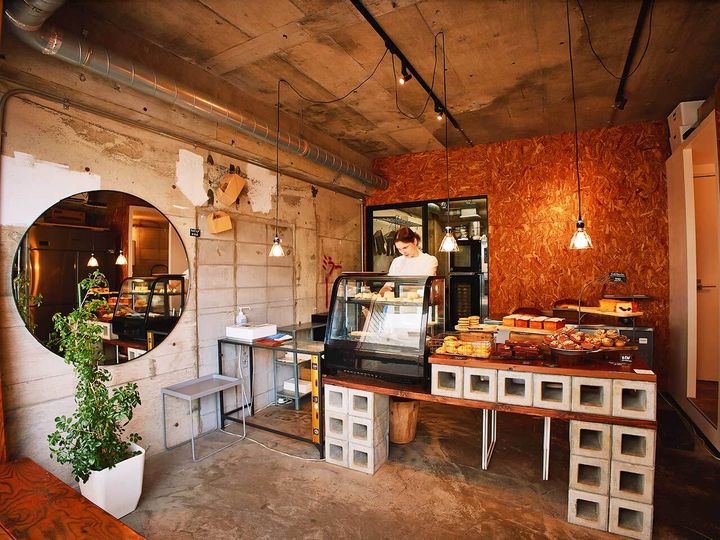 白楽『焼菓子工務店』の内観