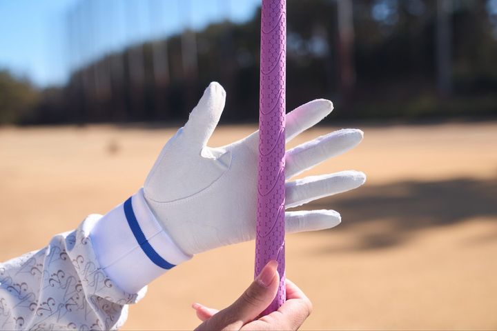 女子プロが教える“飛ばせるグリップ”！握りを変えるたけでOK