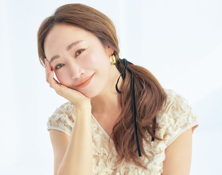 神崎恵さんヘアアレンジ ひとつ結び