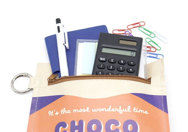 ダイソー フラットポーチ（お菓子柄） 使用例 文房具