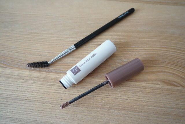 サナ ニューボーン カラーリングブロウマスカラ 03 モーヴブラウン