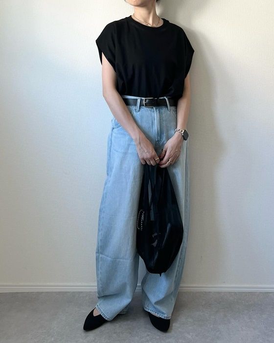 GUのブラックの「ドライウエストタックT」