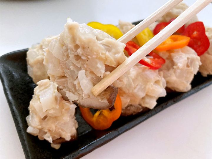 レンチンしいたけ鶏シューマイの断面
