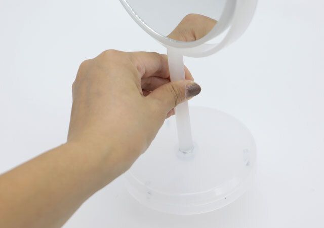 ダイソー 両面卓上ミラー ラウンドクリア 軽量