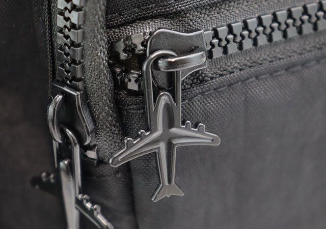 東武トップツアーズショルダーバッグ飛行機チャーム