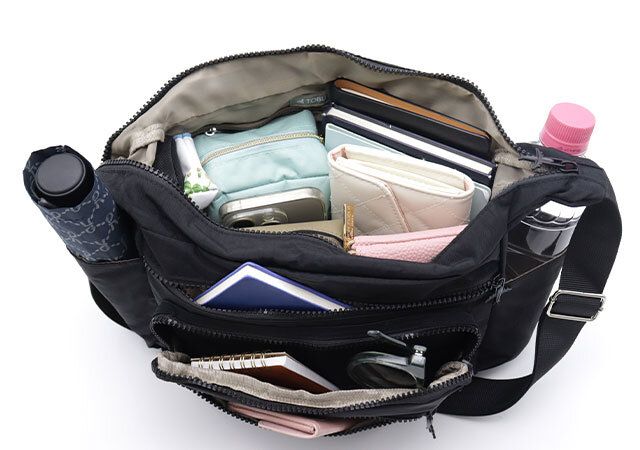 東武トップツアーズショルダーバッグ9ポケット