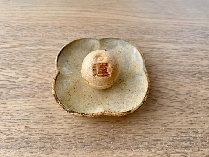 断崖絶壁の美しい神社のお土産！日南市の金柑香る、黄金餡の可愛い最中【旅するデザイナーがおすすめするお土産たち！】