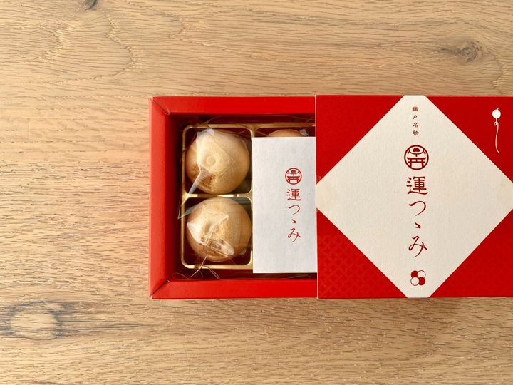 断崖絶壁の美しい神社のお土産！日南市の金柑香る、黄金餡の可愛い最中【旅するデザイナーがおすすめするお土産たち！】