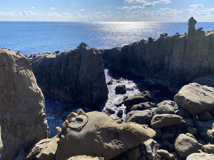 断崖絶壁の美しい神社のお土産！日南市の金柑香る、黄金餡の可愛い最中【旅するデザイナーがおすすめするお土産たち！】