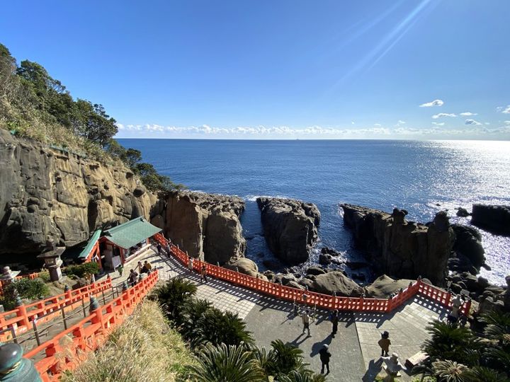 断崖絶壁の美しい神社のお土産！日南市の金柑香る、黄金餡の可愛い最中【旅するデザイナーがおすすめするお土産たち！】