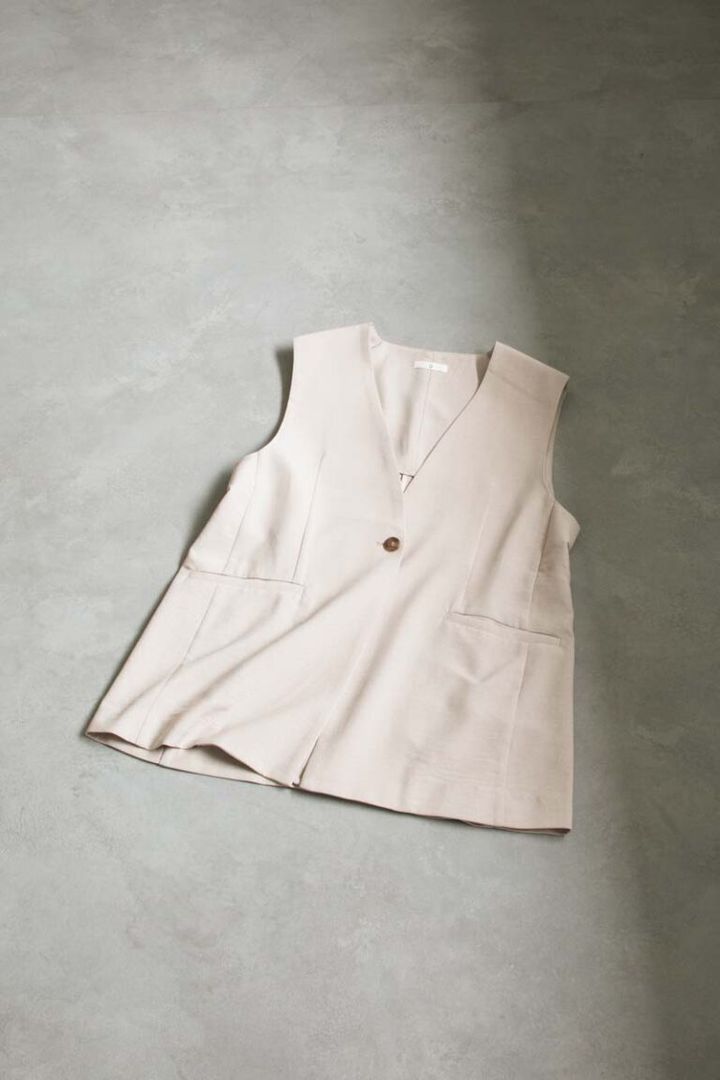 ジレ¥5,940／クロス ファンクション