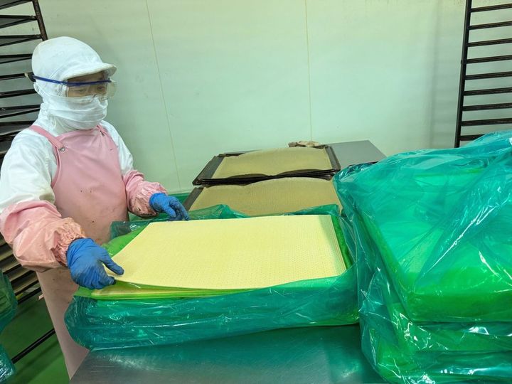 まず初日はミルフィーユの肝でもある、パイ生地の調整から