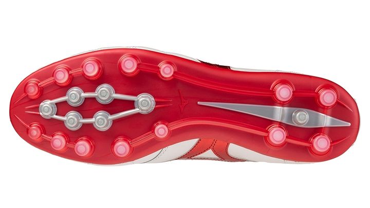 ミズノの最強スパイク『モレリア2』、ブラックとホワイトの定番カラーが登場！待望のAGソール搭載モデルも