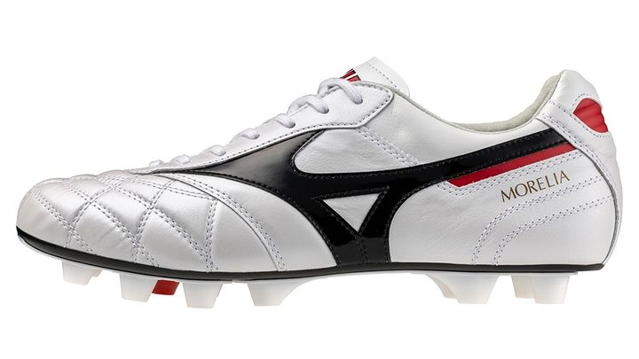 ミズノの最強スパイク『モレリア2』、ブラックとホワイトの定番カラーが登場！待望のAGソール搭載モデルも