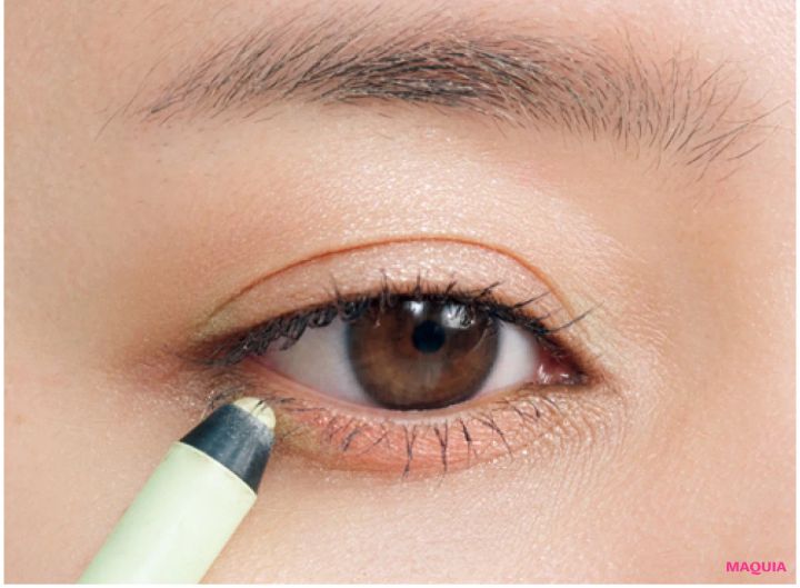 “色を使わない”透明感のまとい方。元ギャルのメイクアップアーティスト・・福岡玲衣さんに学ぶ、盛れるニュアンスメイク_5