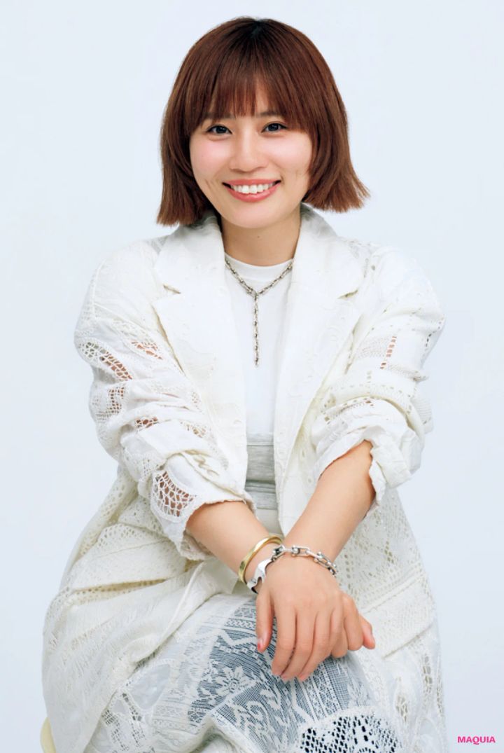 “色を使わない”透明感のまとい方。元ギャルのメイクアップアーティスト・・福岡玲衣さんに学ぶ、盛れるニュアンスメイク_12