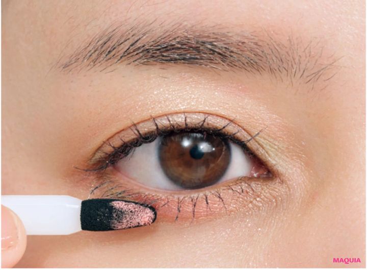 “色を使わない”透明感のまとい方。元ギャルのメイクアップアーティスト・・福岡玲衣さんに学ぶ、盛れるニュアンスメイク_4