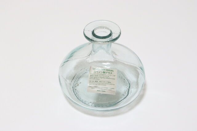 スタンダードプロダクツのスペイン製ガラス花瓶のパッケージ