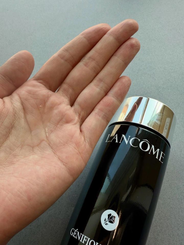 ランコム ジェニフィック アルティメ エッセンス ローション テクスチャー