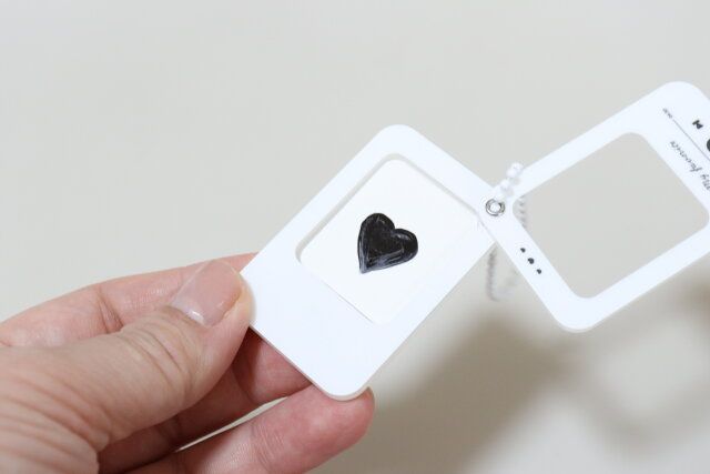 セリア フォトキーホルダー ゲーム＆ミュージック 中身