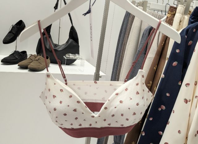 赤のブラレット(フラワー)+E