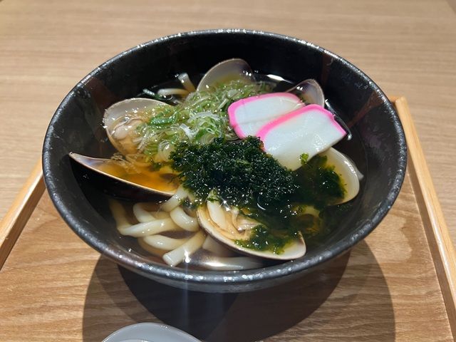 桑名産のハマグリを使ったおうどん