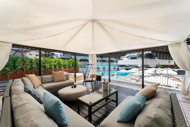 1日1組限定で最大5名まで利用可能のラグジュアリーコテージ「スーパーカバナ」（有料）