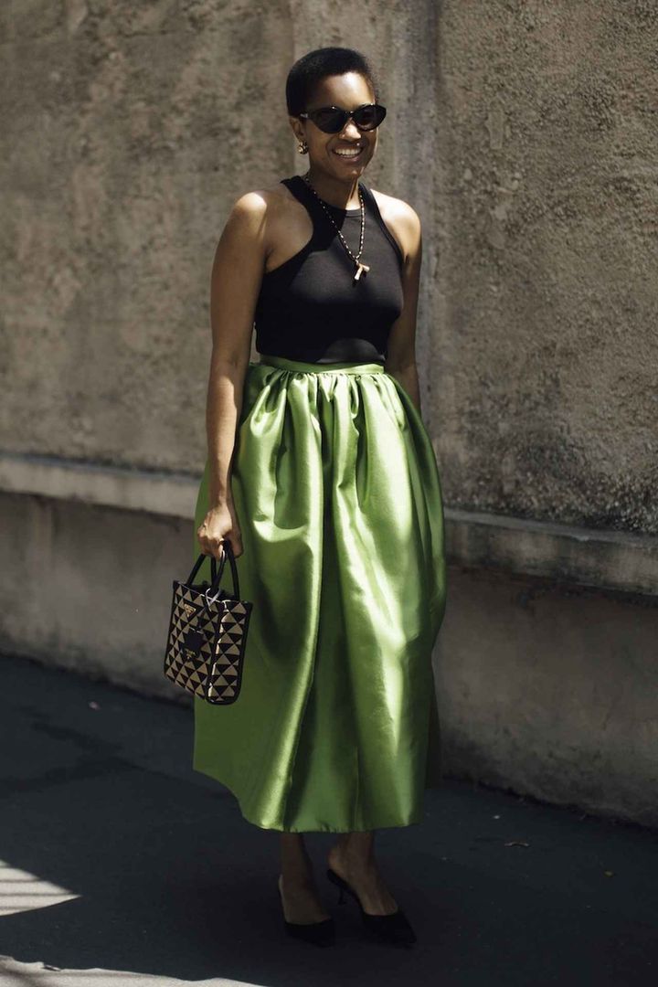 画像: 高揚感漂うフレアスカートをデイリーに引き寄せ