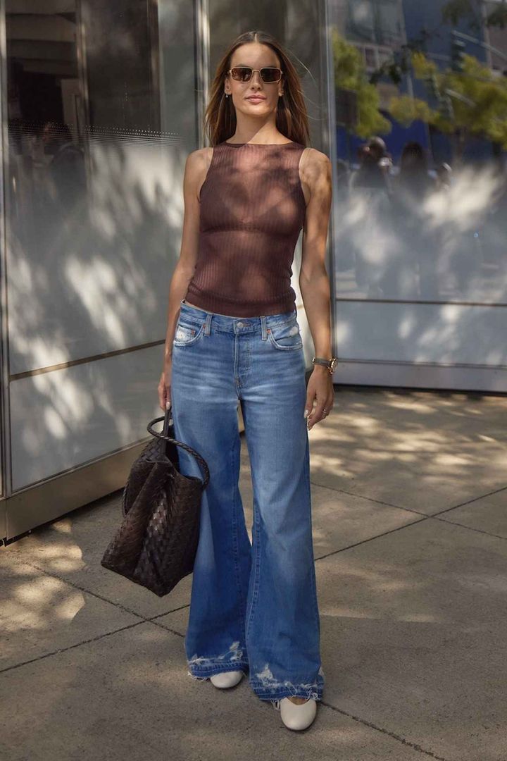 画像: シアーな素材に更新してほんのりモダンに見せる