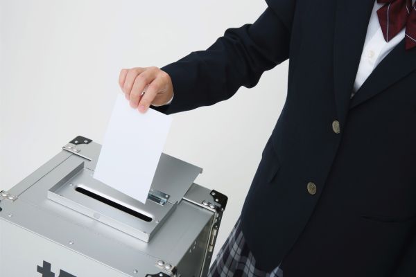 政治が若者を無視しているのではなく、若者の存在感がなさすぎるのが問題