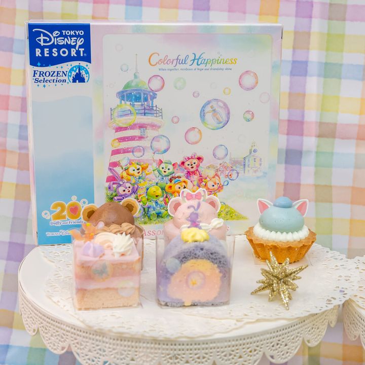 東京ディズニーシー“ダッフィー＆フレンズ20周年：カラフルハピネス”アソーテッド・ミニケーキ2