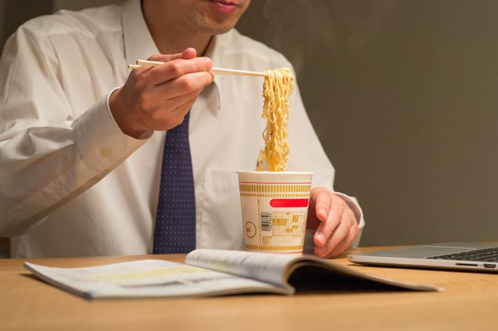 忙しくて精神的に疲れているときはインスタント食品に頼りがちだけど…