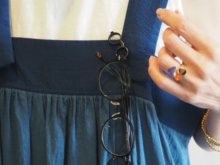 鯖江のメガネホルダー