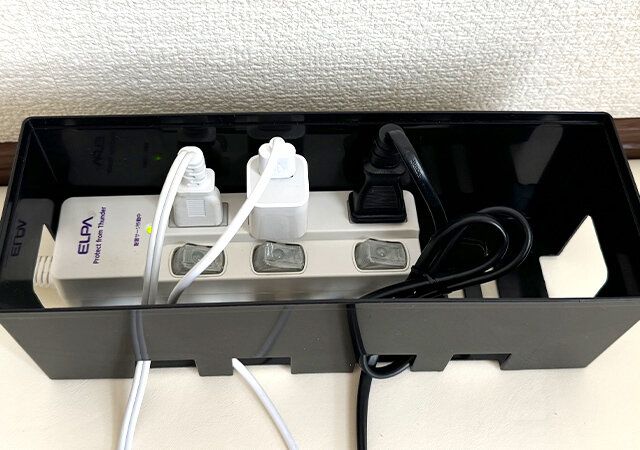 ダイソー コードタップ収納ケース（ブラック） 使用例