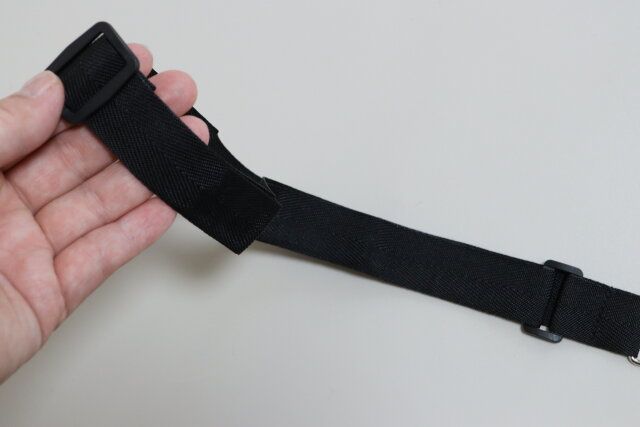 ストラップ付パスポートケース（クリア） アジャスター付き