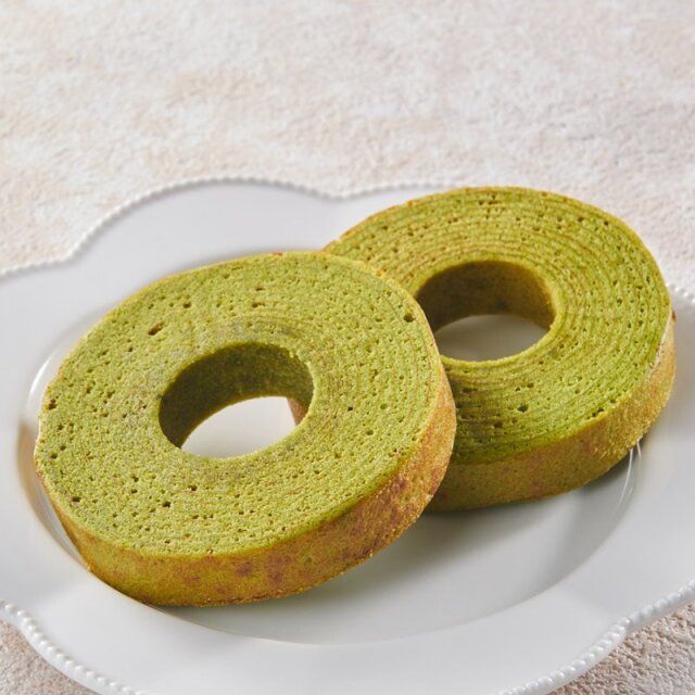 シャトレーゼのバウムクーヘンすこやかの樹 宇治抹茶のビジュアル