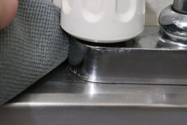 セリア 吸水しながら汚れを落とすPVAマイクロファイバークロス 使用例 シンク