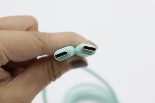 充電・通信C-Cケーブル（留めバンド付、グリーン） Type-C