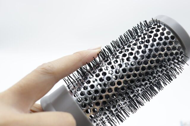 ダイソー ロールヘアブラシ （24.3cm×6cm） フック 質感