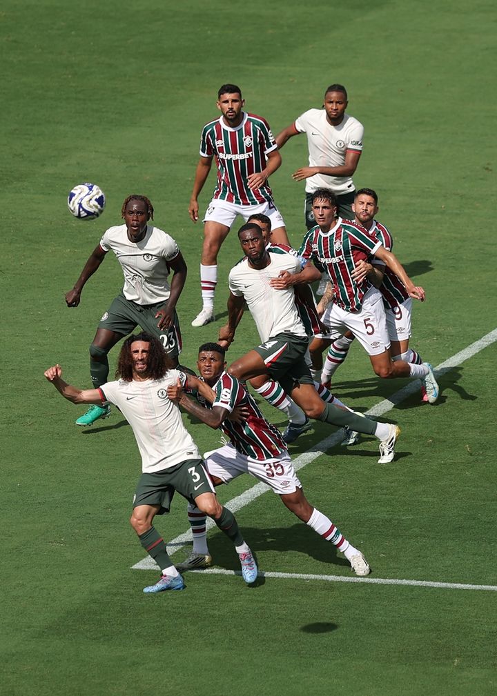 閉幕したサッカークラブW杯、世界的カメラマンチームに選んでもらった「準決勝のベストショット」5選