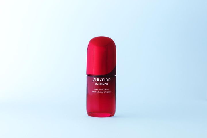 画像: 【SHISEIDO】「アルティミューン パワライジング セラム」30ml ¥9,900（税込・編集部調べ）