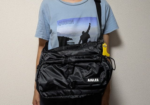 エーグルビッグショルダー持ったところ