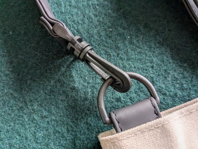 エーグルトートストラップ